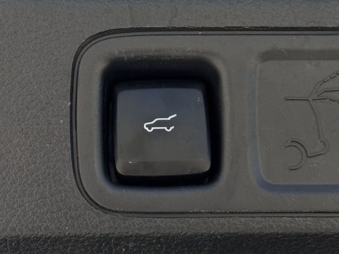 Used 2024 Ford Expedition Limited image 33