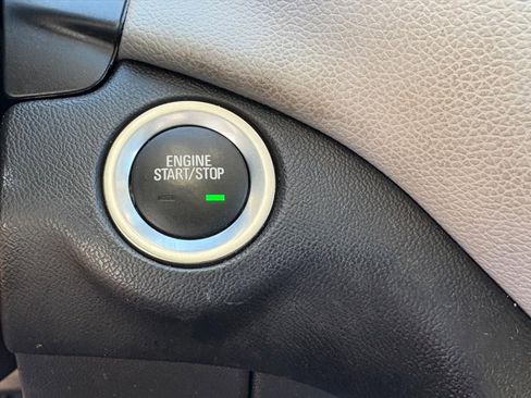 Used 2023 Chevrolet Equinox LS AWD/4WD image 11