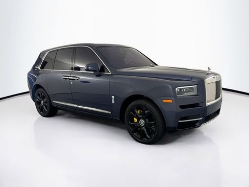 Used 2020 Rolls-Royce Cullinan image 3