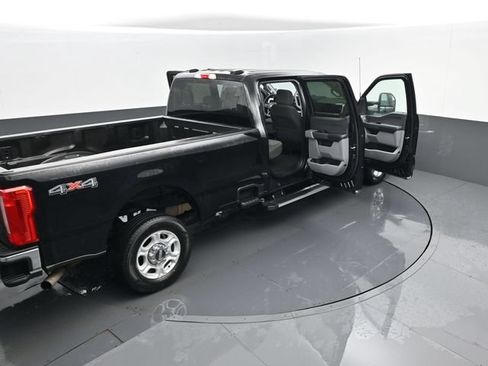 Used 2025 Ford F250 XLT AWD/4WD image 24