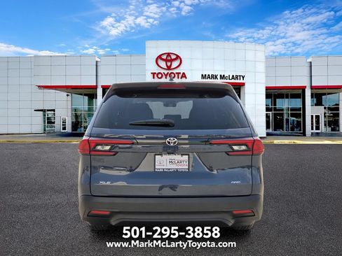 Used 2025 Toyota Grand Highlander AWD image 4