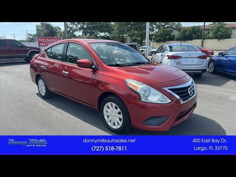 Used 2019 Nissan Versa SV FWD image 1