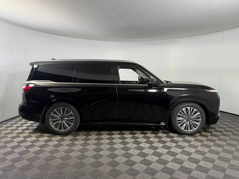 Used 2025 INFINITI QX80 Luxe w/ Cargo Package AWD/4WD image 4