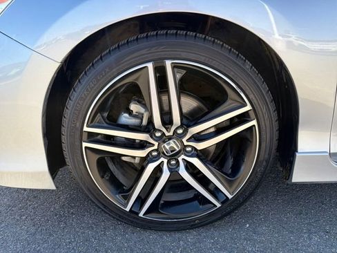Used 2017 Honda Accord Sport Special Edition image 9