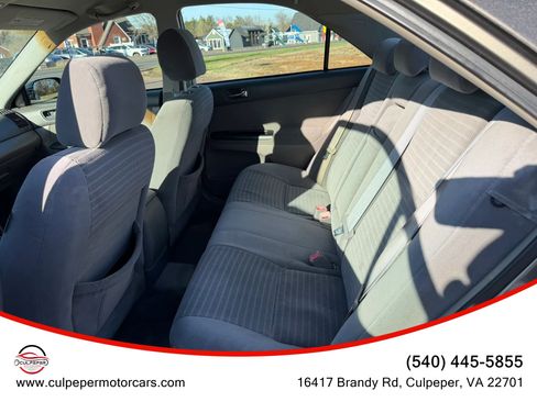 Used 2006 Toyota Camry LE FWD image 10