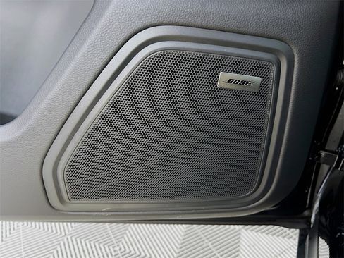 New 2026 Porsche Macan image 21