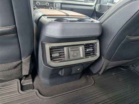 Used 2024 Ford F250 Platinum w/ FX4 Off-Road Package AWD/4WD image 31