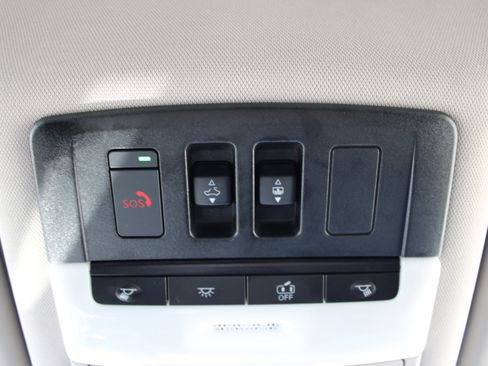 Certified 2023 Nissan Rogue SL w/ SL Premium Package image 25