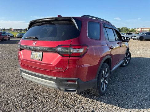Used 2025 Honda Pilot Elite image 13