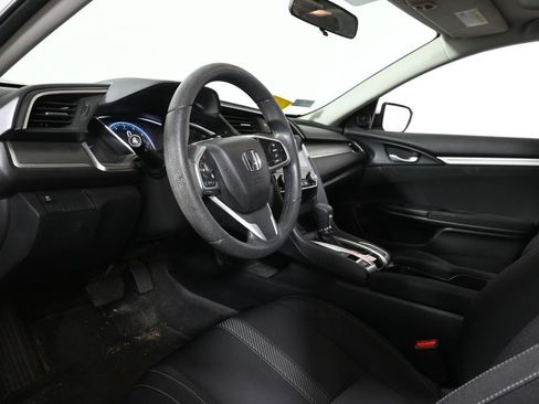 Used 2018 Honda Civic EX image 5