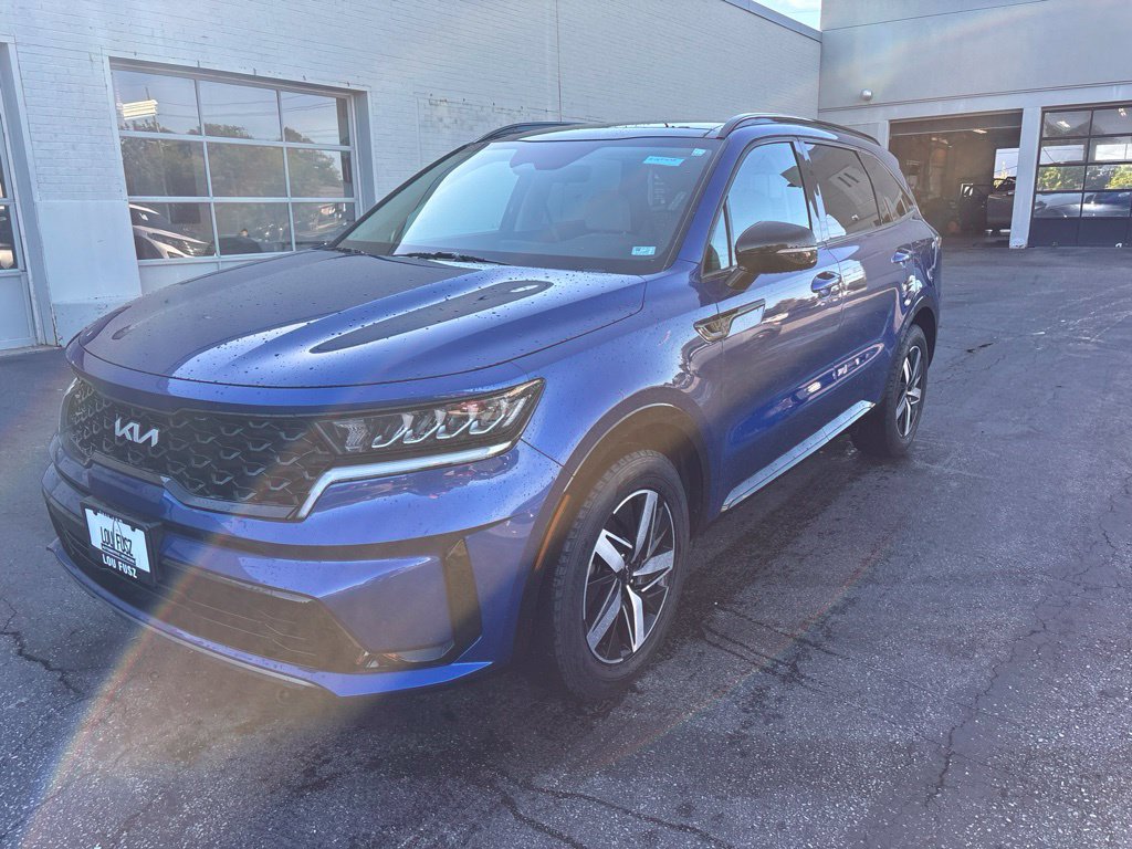 Used 2023 Kia Sorento S w/ Panoramic Sunroof Package FWD image 7