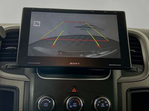 Used 2013 RAM 2500 Tradesman w/ Chrome Appearance Group image 14