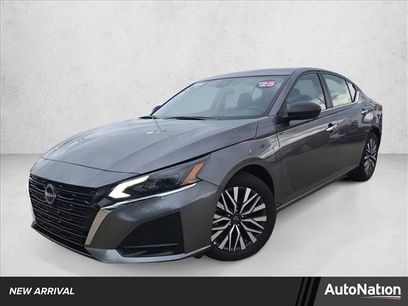 Used 2025 Nissan Altima 2.5 SV