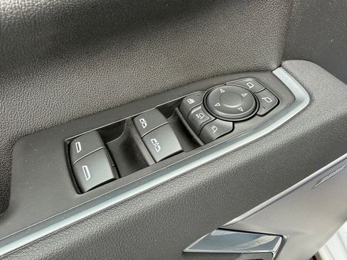 Used 2025 Chevrolet Silverado 2500 High Country w/ Technology Package image 16