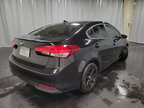 Used 2018 Kia Forte LX image 9