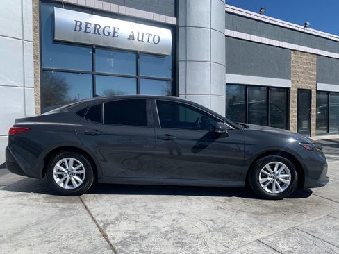 Used 2025 Toyota Camry LE image 6