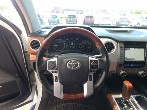 Used 2019 Toyota Tundra Platinum AWD/4WD image 28