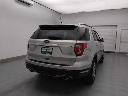 Used 2018 Ford Explorer Limited image 7