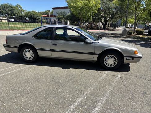 Used 1990 Ford Thunderbird LX RWD image 5
