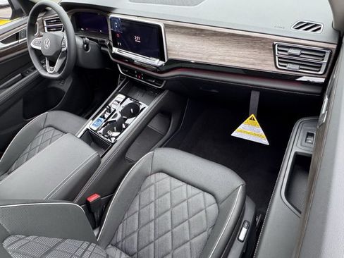New 2026 Volkswagen Atlas SEL Premium R-Line AWD/4WD image 13