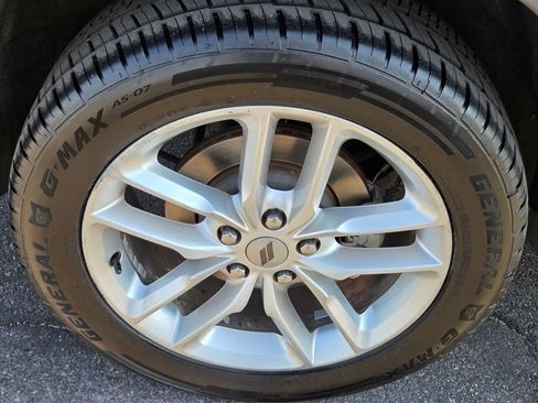 Used 2022 Dodge Durango GT AWD/4WD image 10