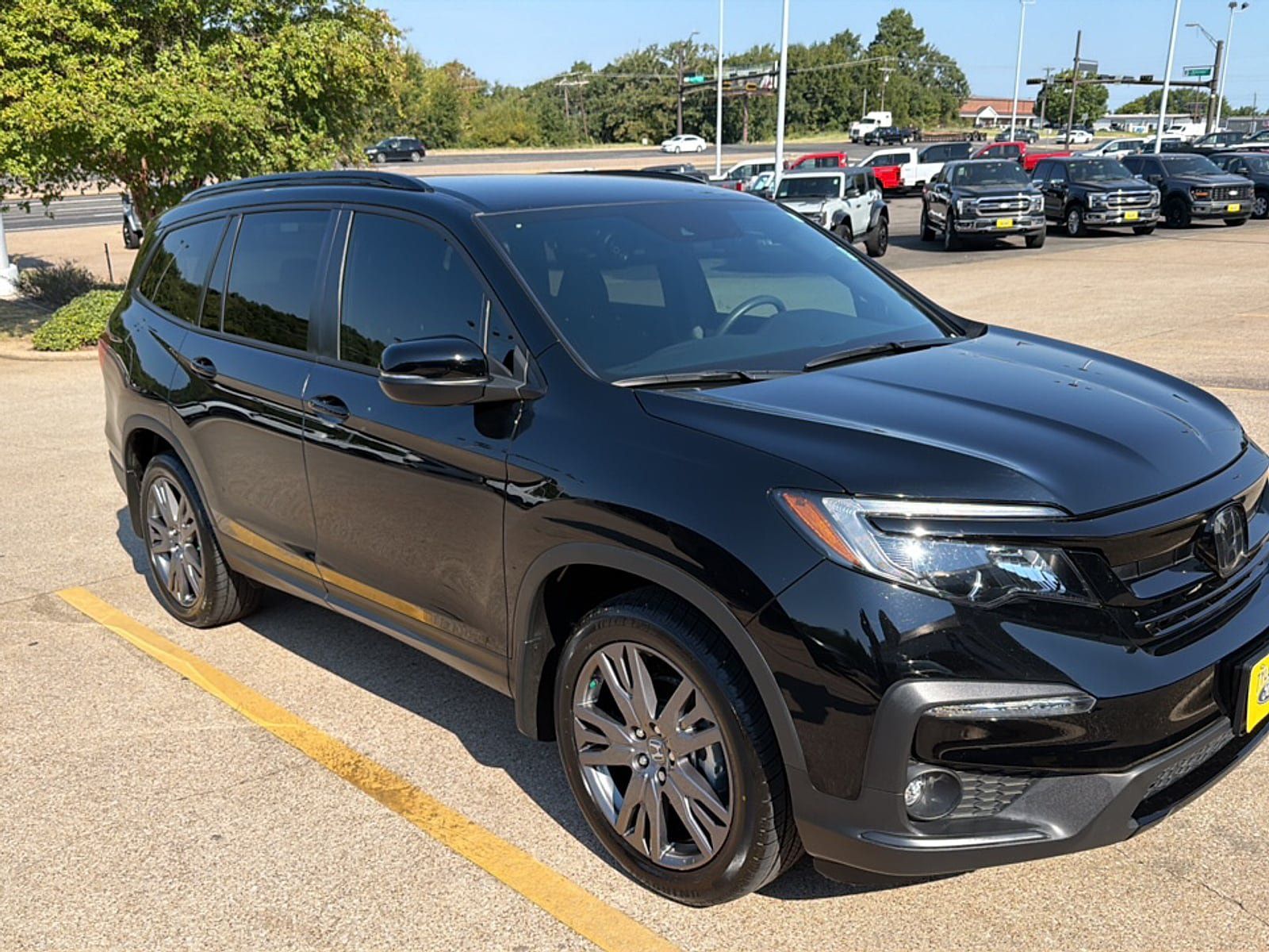 Used 2022 Honda Pilot Sport image 1