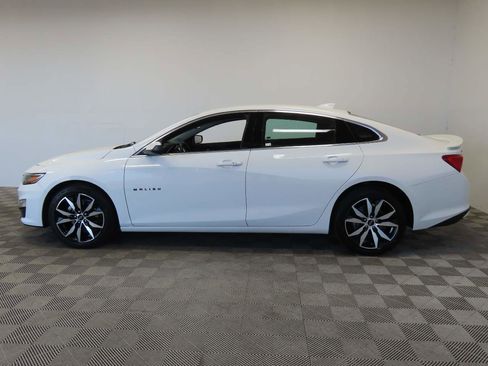 Used 2025 Chevrolet Malibu RS FWD image 3