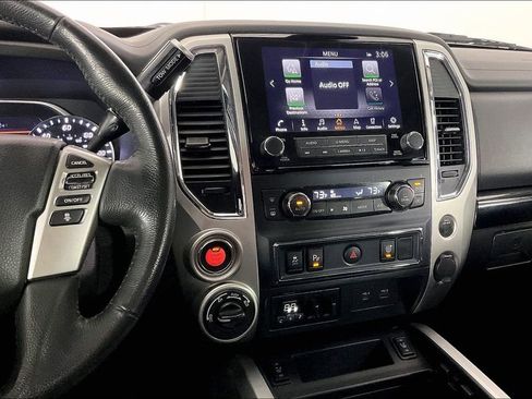 Used 2021 Nissan Titan SV w/ SV Convenience Package image 9