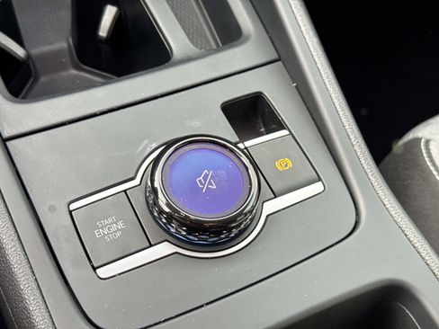 Certified 2025 Volkswagen Tiguan S w/ 18" Wheel Package image 27