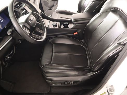 Used 2024 Jeep Grand Cherokee L Limited w/ Luxury Tech Group II image 12