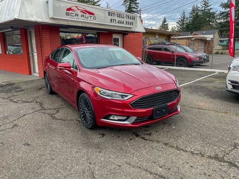 Used 2018 Ford Fusion Titanium image 4