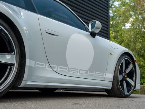 Used 2023 Porsche 911 Sport Classic RWD image 20