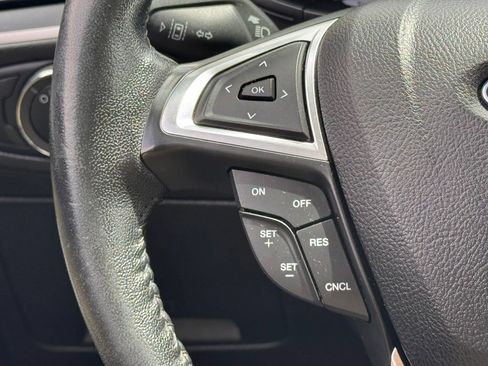 Used 2022 Ford Edge SEL AWD/4WD image 16