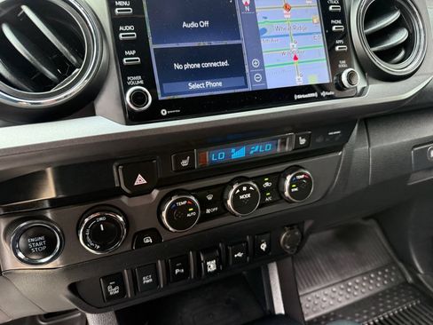 Used 2020 Toyota Tacoma TRD Off-Road w/ Technology Package AWD/4WD image 37