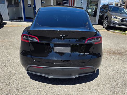 Used 2025 Tesla Model Y Long Range AWD/4WD image 6