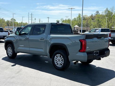 Used 2025 Toyota Tundra SR5 w/ SR5 Premium Package AWD/4WD image 27