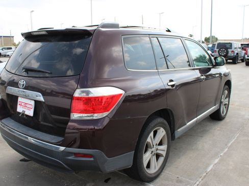 Used 2013 Toyota Highlander Limited FWD image 9