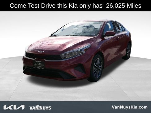 Used 2023 Kia Forte LXS image 7