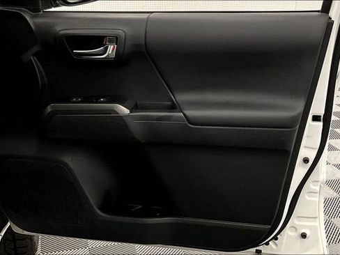 Used 2023 Toyota Tacoma TRD Off-Road w/ Technology Package image 21