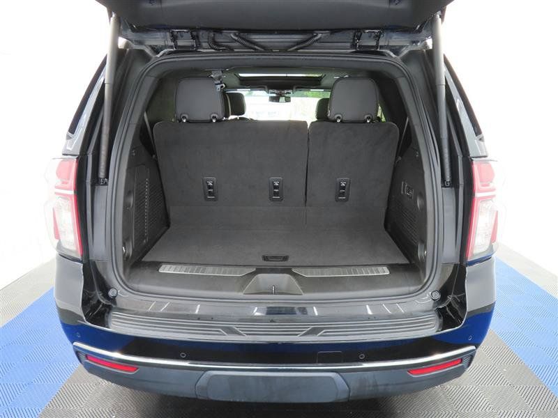 Used 2022 Chevrolet Tahoe Z71 w/ Luxury Package AWD/4WD image 12