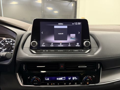 Used 2021 Nissan Rogue SV w/ Premium Package FWD image 22