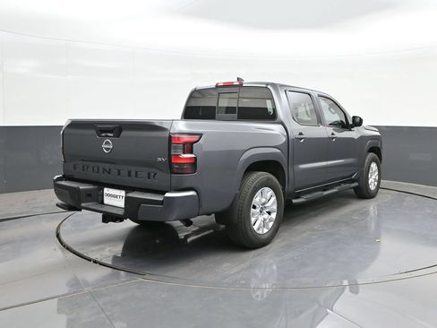 Used 2022 Nissan Frontier SV RWD image 11