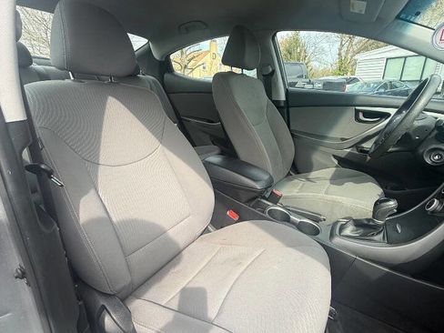 Used 2015 Hyundai Elantra SE w/ Option Group 02 image 14