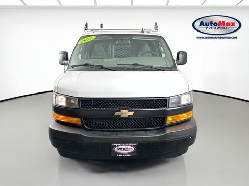 Used 2022 Chevrolet Express 2500 w/ Driver Convenience Package RWD image 2