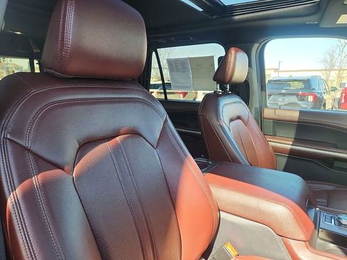 Certified 2023 Ford Expedition Limited image 34