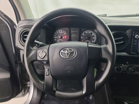 Used 2016 Toyota Tacoma SR image 28