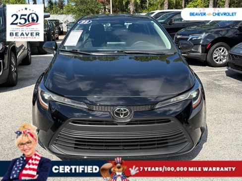 Used 2023 Toyota Corolla LE FWD image 3