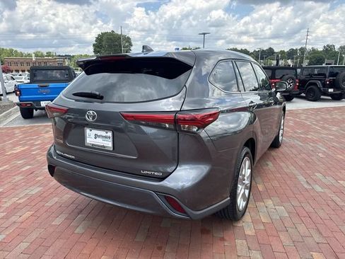 Used 2023 Toyota Highlander Limited FWD image 36