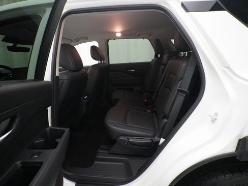 Certified 2024 Nissan Pathfinder SL image 16