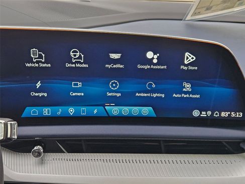New 2026 Cadillac Optiq Sport 2 w/ LPO, Floor Liner Package AWD/4WD image 17